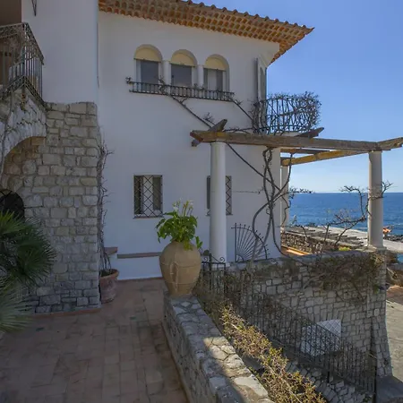 San Montano Apartment Massa Lubrense