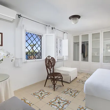 San Montano Apartman *